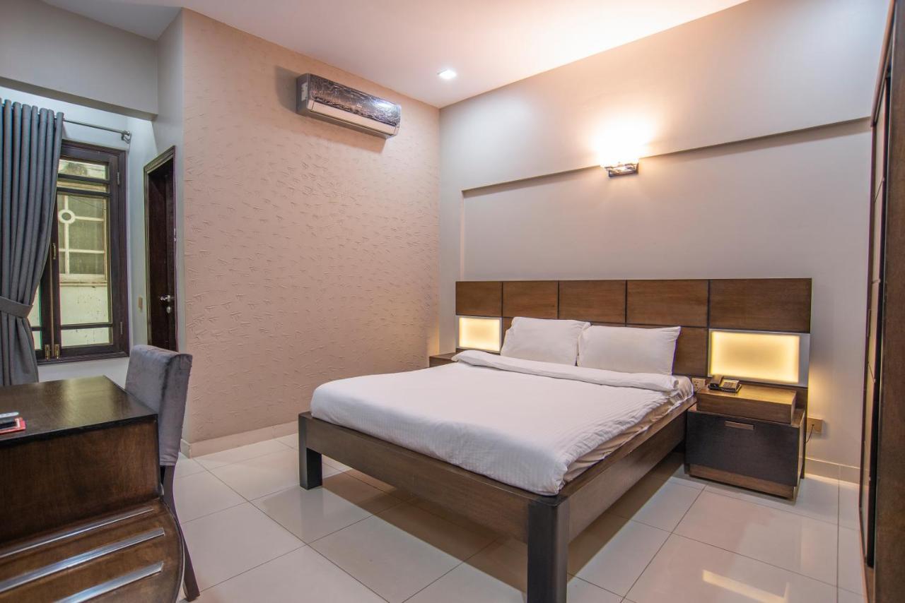 ฮิลล์ไซด์โฮมส์ Hotel การาจี ภายนอก รูปภาพ